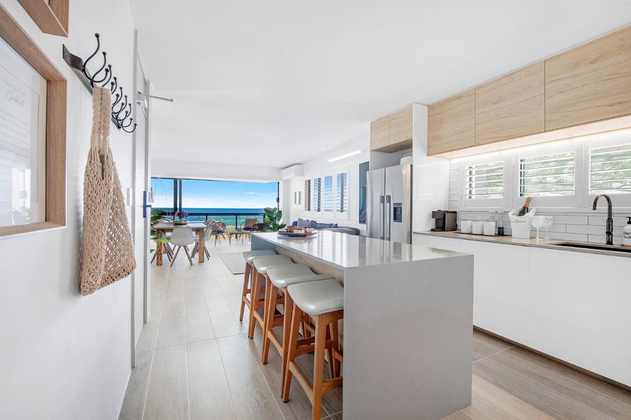 Absolutly Beachfront Surfers Paradise, Pure Shores!